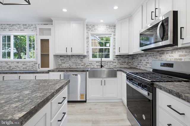 100 FAWN CIRCLE DR, Windsor, PA 17366