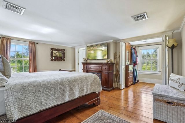 70 Pleasant Run Rd, Readington Twp., NJ 08822