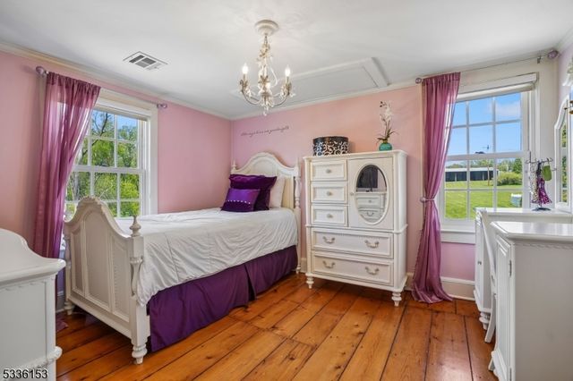 70 Pleasant Run Rd, Readington Twp., NJ 08822