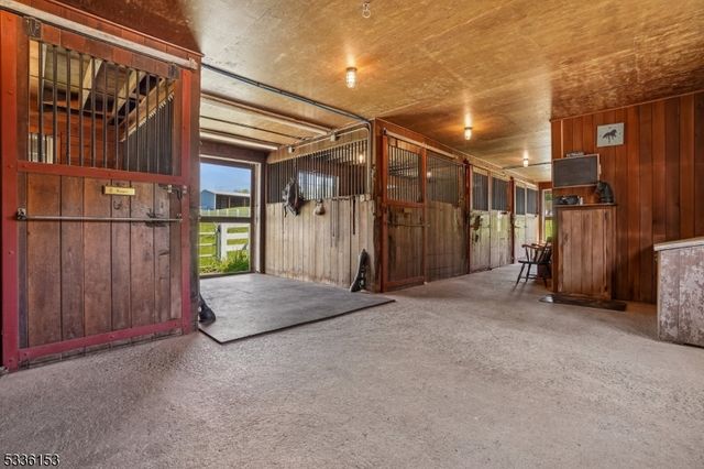 70 Pleasant Run Rd, Readington Twp., NJ 08822