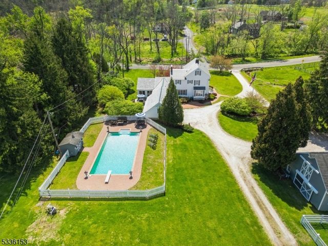 70 Pleasant Run Rd, Readington Twp., NJ 08822