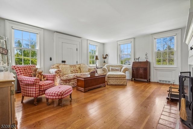70 Pleasant Run Rd, Readington Twp., NJ 08822
