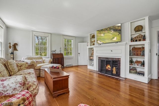 70 Pleasant Run Rd, Readington Twp., NJ 08822