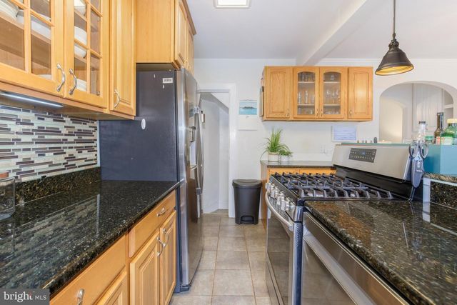 4443 GREENWICH PKWY NW, Washington, DC 20007