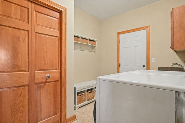 176 Amherst Circle, Oswego, IL 60543