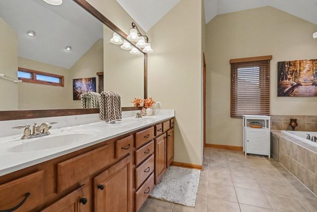 176 Amherst Circle, Oswego, IL 60543