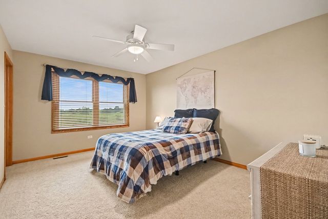 176 Amherst Circle, Oswego, IL 60543