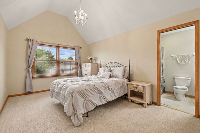 176 Amherst Circle, Oswego, IL 60543