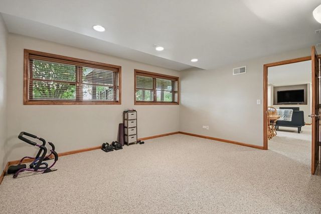 176 Amherst Circle, Oswego, IL 60543
