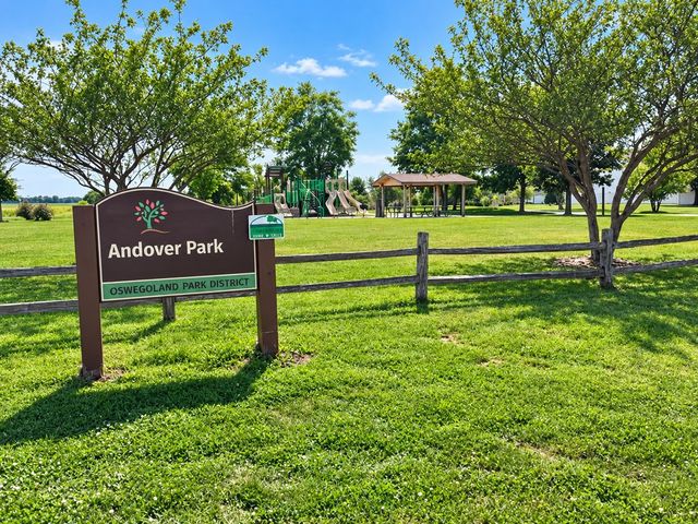 176 Amherst Circle, Oswego, IL 60543
