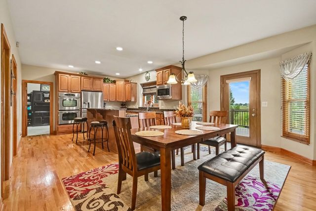 176 Amherst Circle, Oswego, IL 60543