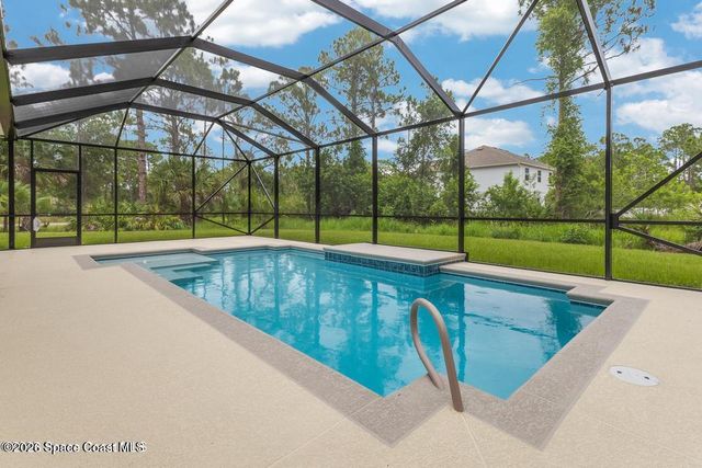 000 Hunter Lane Street, Malabar, FL 32950