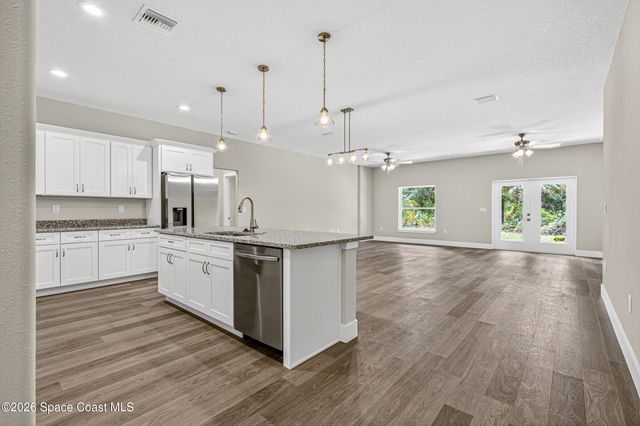 000 Hunter Lane Street, Malabar, FL 32950