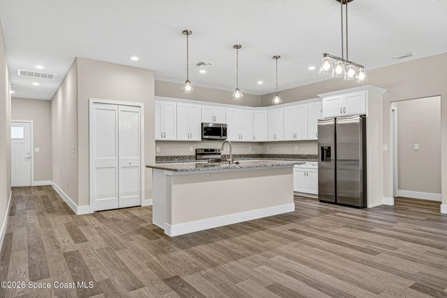 000 Hunter Lane Street, Malabar, FL 32950