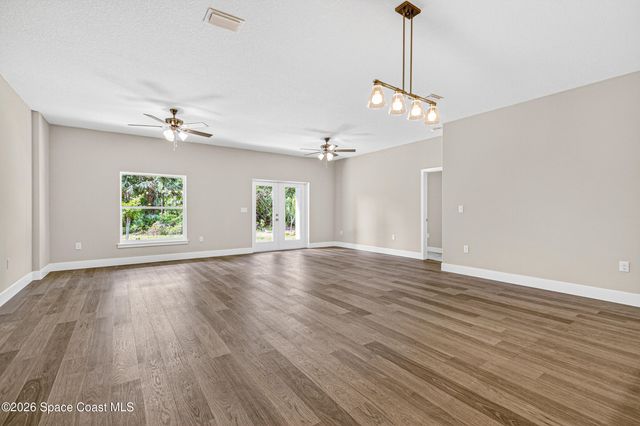 000 Hunter Lane Street, Malabar, FL 32950