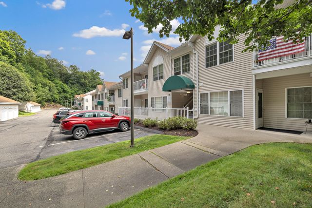 11211 Arganese Place 11211, Trumbull, CT 06611