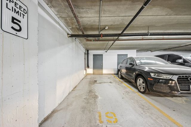 8727 W Bryn Mawr Avenue 307, Chicago, IL 60631