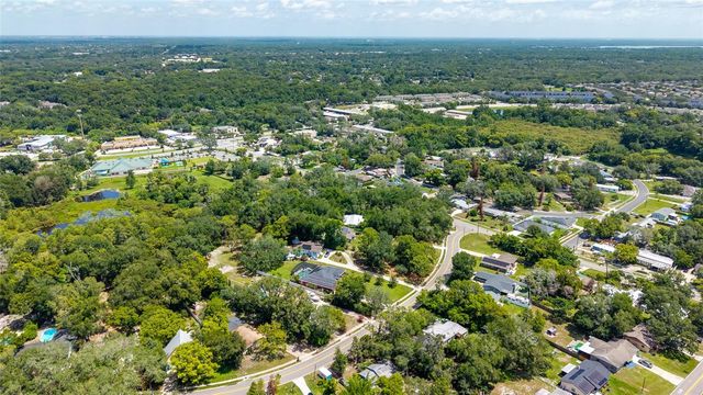 1375 LAKE DRIVE, Casselberry, FL 32707