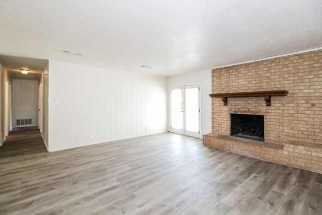 1822 El Paso Street, Lewisville, TX 75077