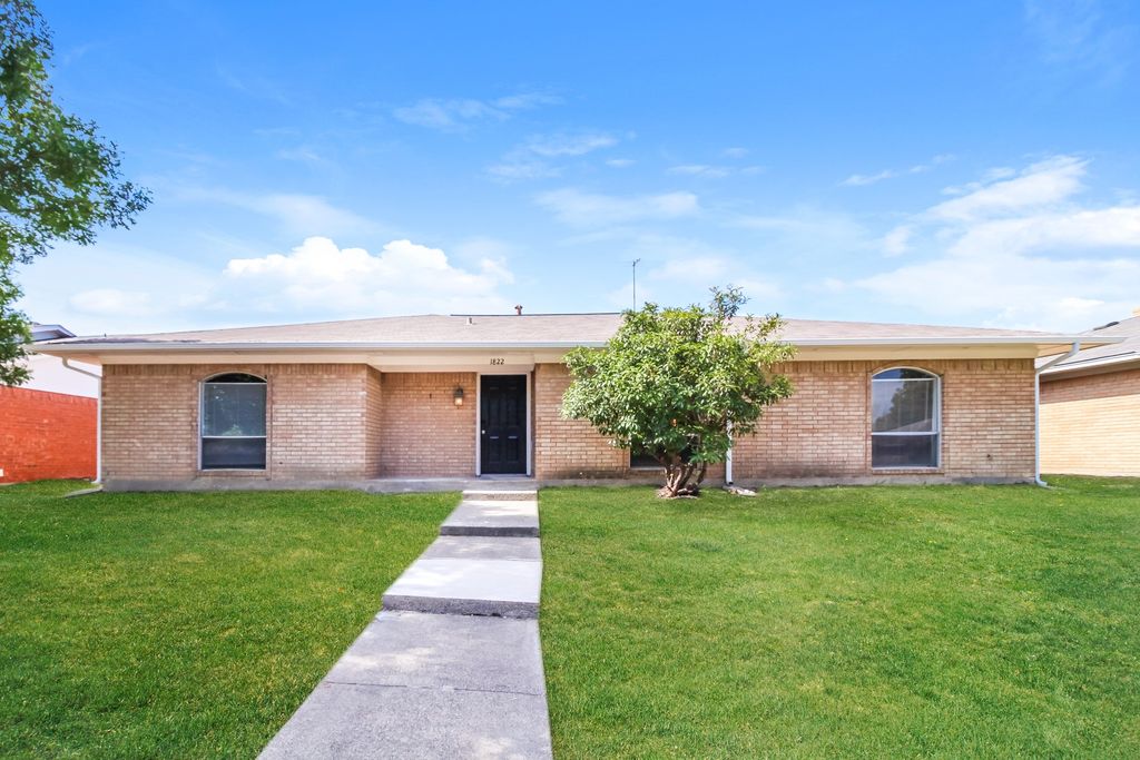 1822 El Paso Street, Lewisville, TX 75077