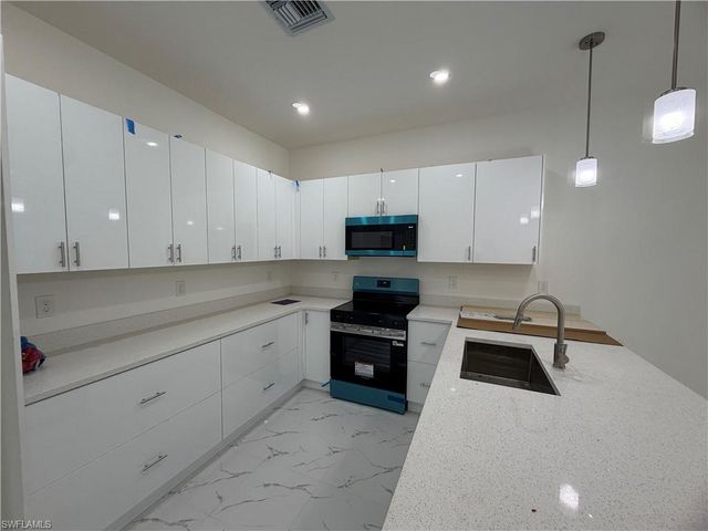3969-3971 Sunset Rd RD, Lehigh Acres, FL 33971