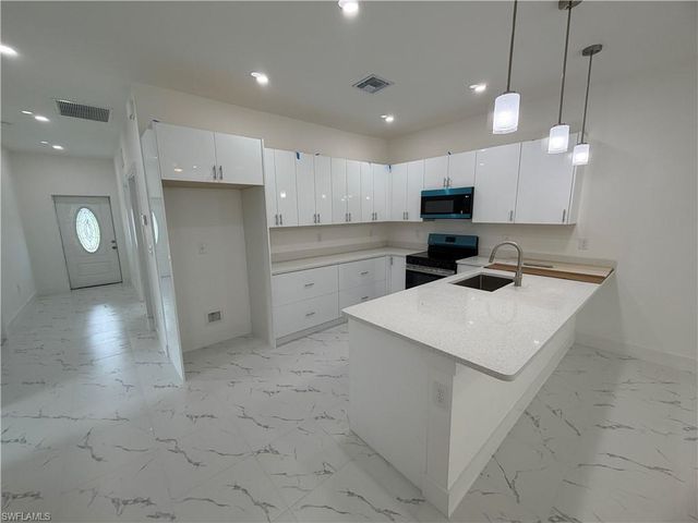 3969-3971 Sunset Rd RD, Lehigh Acres, FL 33971