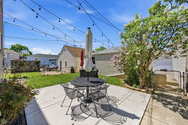 2918 N 75th Court, Elmwood Park, IL 60707