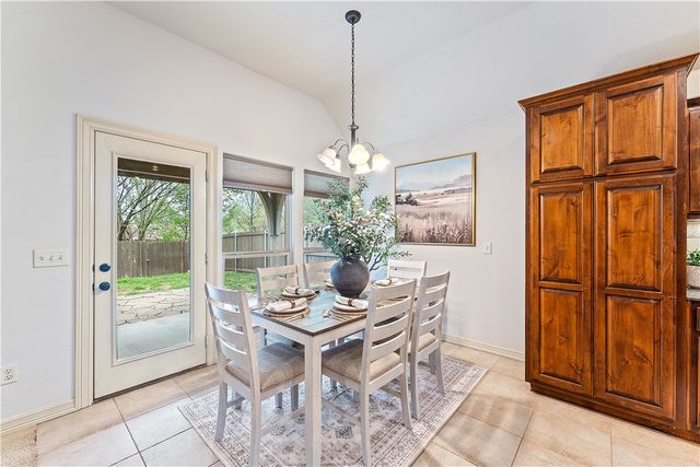 3802 SW Staverton Drive, Bentonville, AR 72713