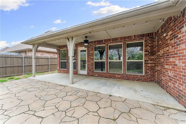 3802 SW Staverton Drive, Bentonville, AR 72713