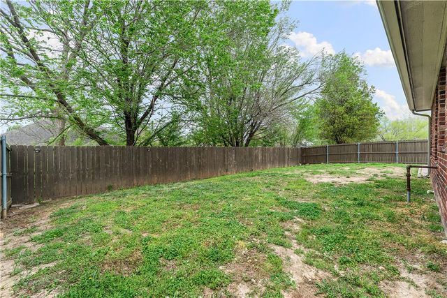 3802 SW Staverton Drive, Bentonville, AR 72713
