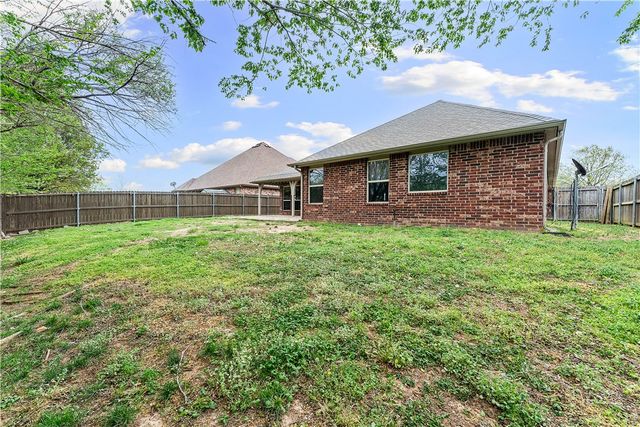 3802 SW Staverton Drive, Bentonville, AR 72713