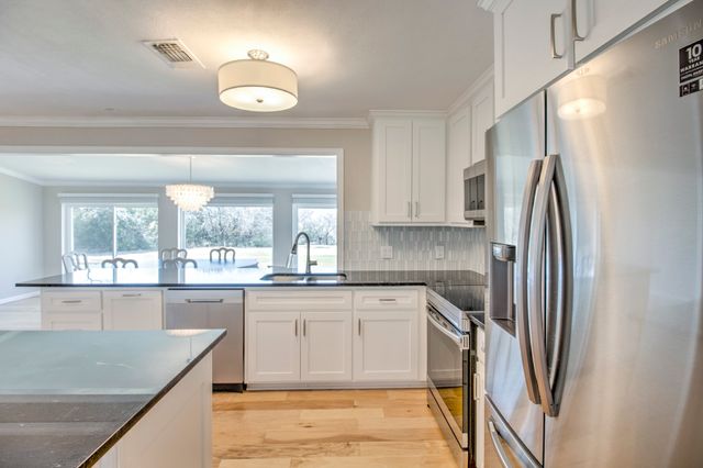 1511 Keyes Lane, Cross Roads, TX 76227