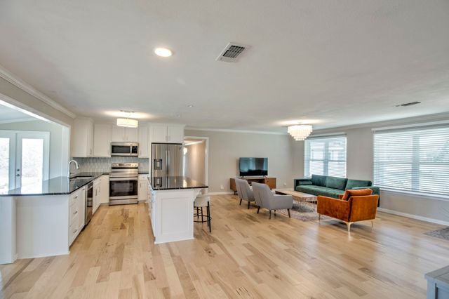 1511 Keyes Lane, Cross Roads, TX 76227