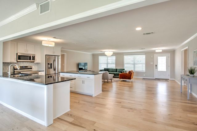 1511 Keyes Lane, Cross Roads, TX 76227