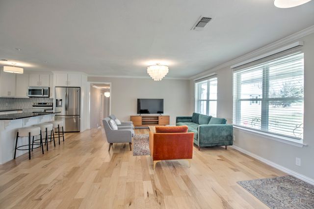 1511 Keyes Lane, Cross Roads, TX 76227