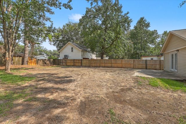 7620 Winchester Street, North Charleston, SC 29420