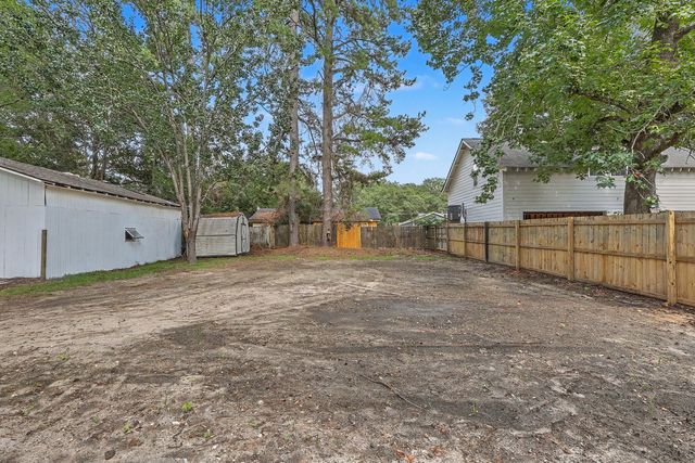 7620 Winchester Street, North Charleston, SC 29420