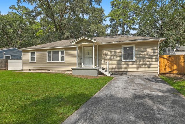 7620 Winchester Street, North Charleston, SC 29420