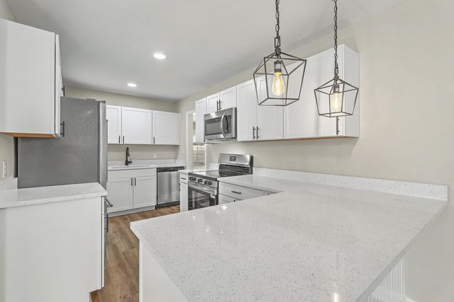 7620 Winchester Street, North Charleston, SC 29420