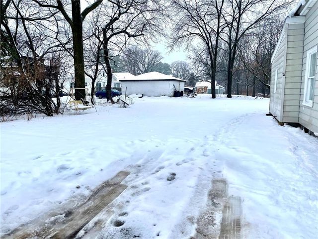 1109 3rd Street, Menomonie, WI 54751