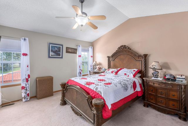 729 S Bedford Cir, Wichita, KS 67207