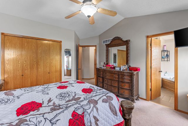 729 S Bedford Cir, Wichita, KS 67207