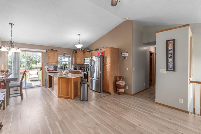 729 S Bedford Cir, Wichita, KS 67207