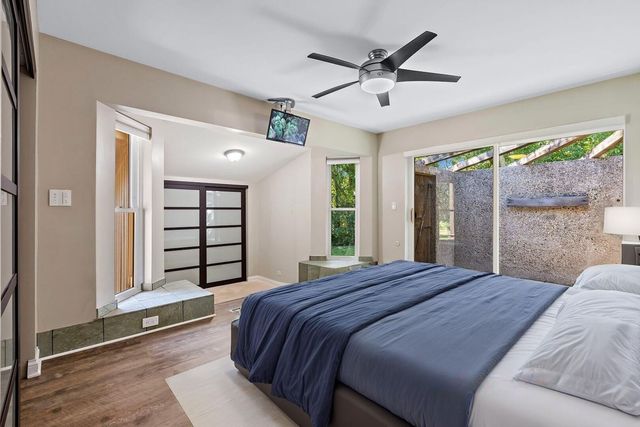 330 S Barrington Road, Barrington, IL 60010