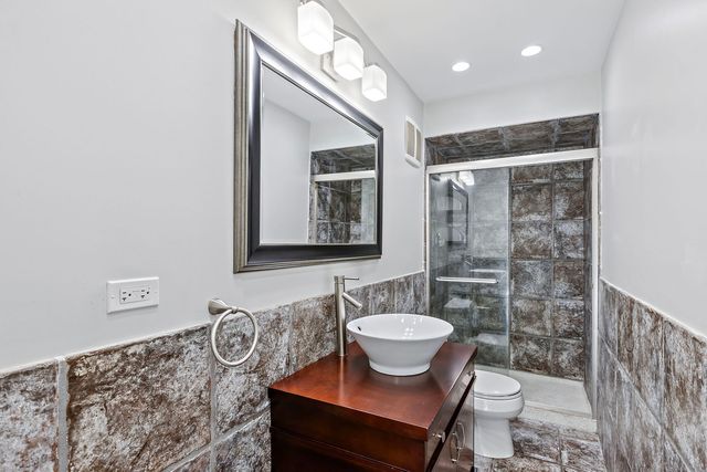 330 S Barrington Road, Barrington, IL 60010