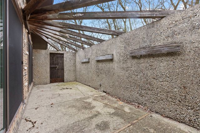 330 S Barrington Road, Barrington, IL 60010