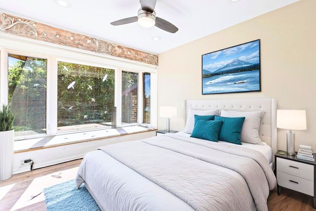 330 S Barrington Road, Barrington, IL 60010