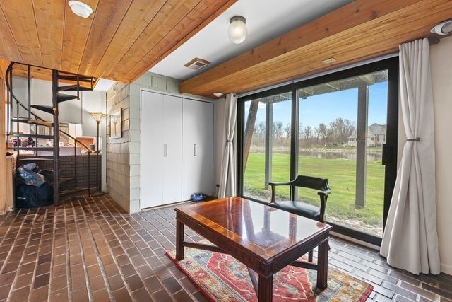 330 S Barrington Road, Barrington, IL 60010