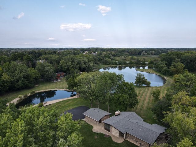 330 S Barrington Road, Barrington, IL 60010