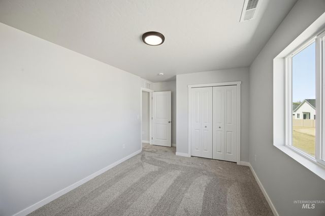 504 Waverly Ave, Middleton, ID 83644